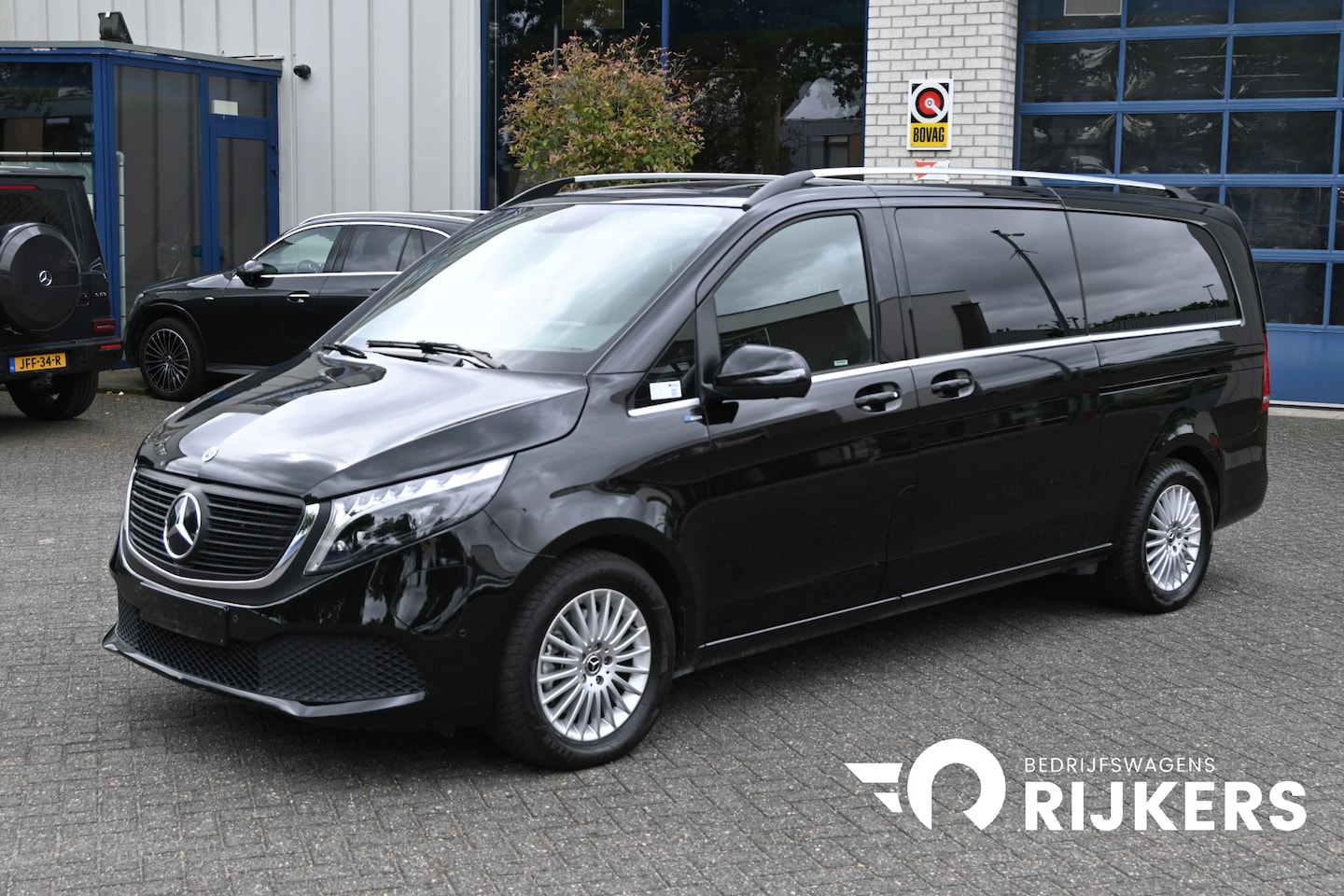 Mercedes-Benz EQV - 300 L3 90 kWh Rolstoel vervoer Incl BTW, 360 Camera, Distronic, Elektrische deuren - AutoWereld.nl