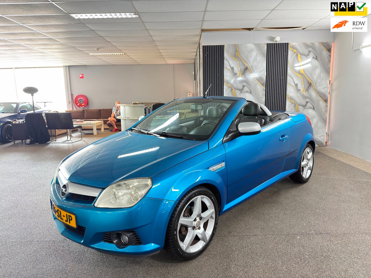 Opel Tigra TwinTop - 1.4-16V Sport Apk Nieuw,Automaat,Half Leder,N.A.P,Cabrio met Hardtop,2 sleutels+boekjes!! - AutoWereld.nl