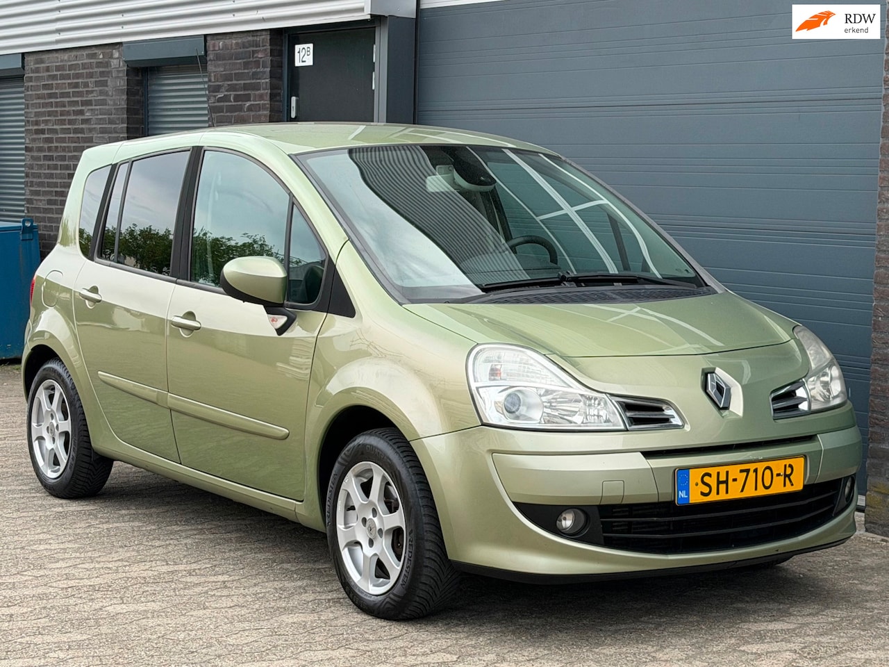 Renault Grand Modus - 1.2 TCE Dynamique AIRCO CRUISE PDC TREKHAAK APK 06/2027 - AutoWereld.nl