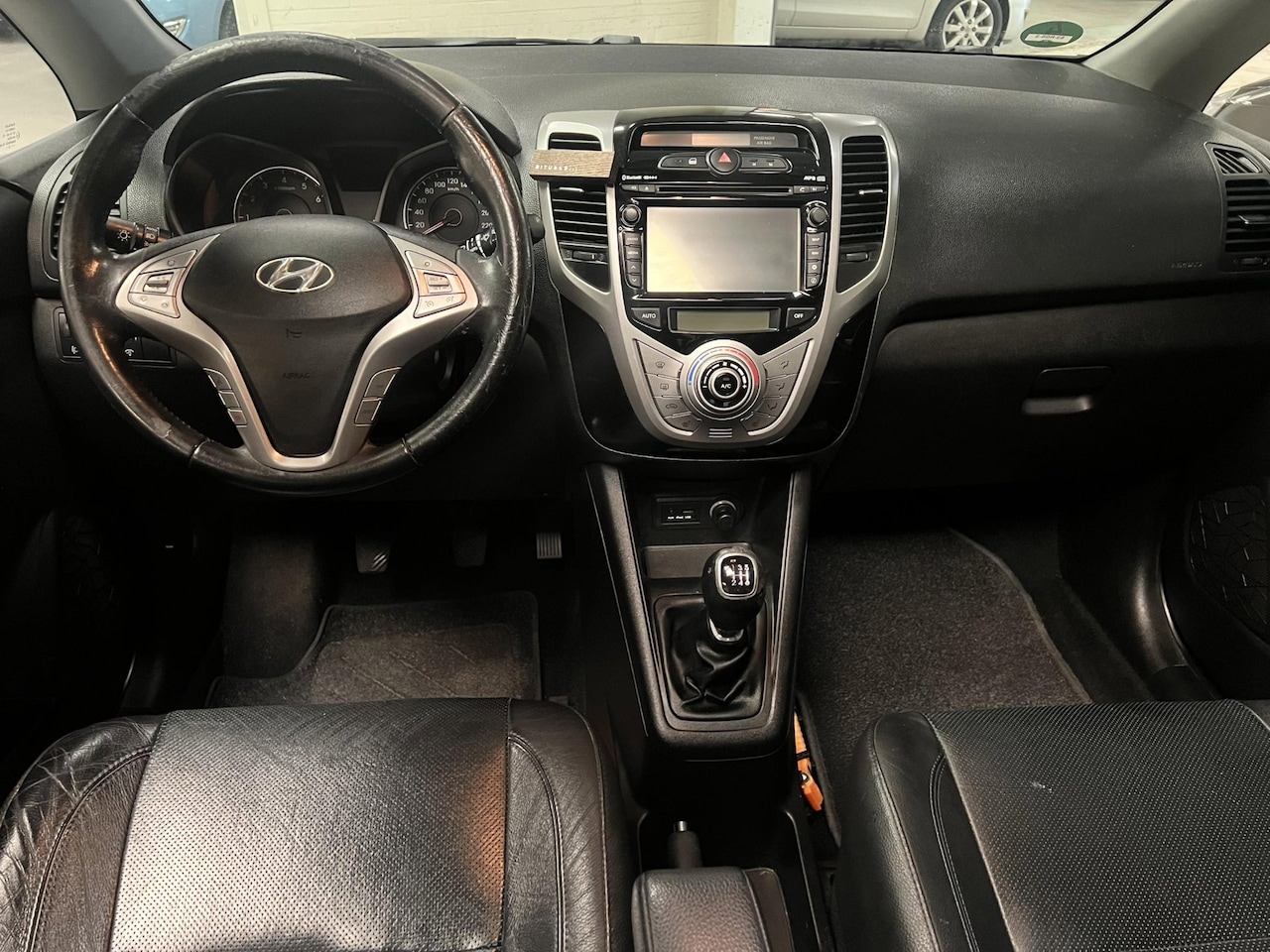Hyundai ix20 - 1.6i i-Catcher 1e Eigenaar – Schuifdak – NAP - AutoWereld.nl