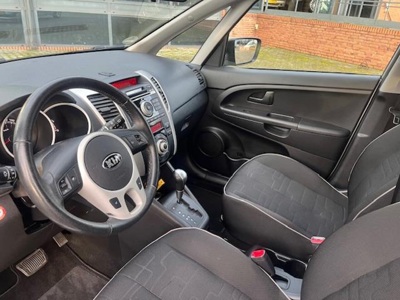 Kia Venga - 1.6 CVVT automaat 1 jaar Bovag garantie, rijklaar Kia Venga 1.6 CVVT Plus Pack