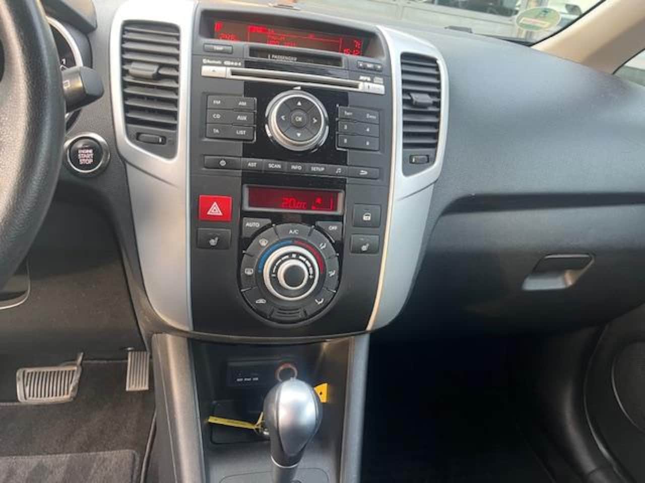 Kia Venga - 1.6 CVVT automaat 1 jaar Bovag garantie, rijklaar Kia Venga 1.6 CVVT Plus Pack
