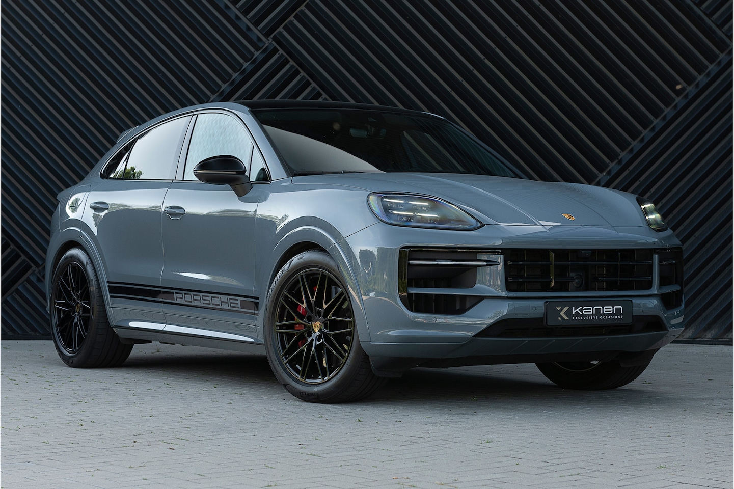 Porsche Cayenne Coupé - 3.0 S E-Hybrid Sport Design ACC Pano GTS Stoel 360 BijrijDisplay Head Up Matrix Memory Tre - AutoWereld.nl