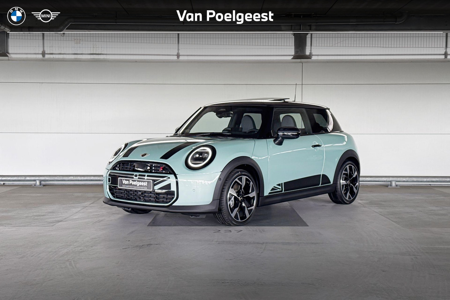 MINI 3-Deurs - 2.0 Cooper S Classic L | 18 Inch Slide Spoke 2-tone - AutoWereld.nl