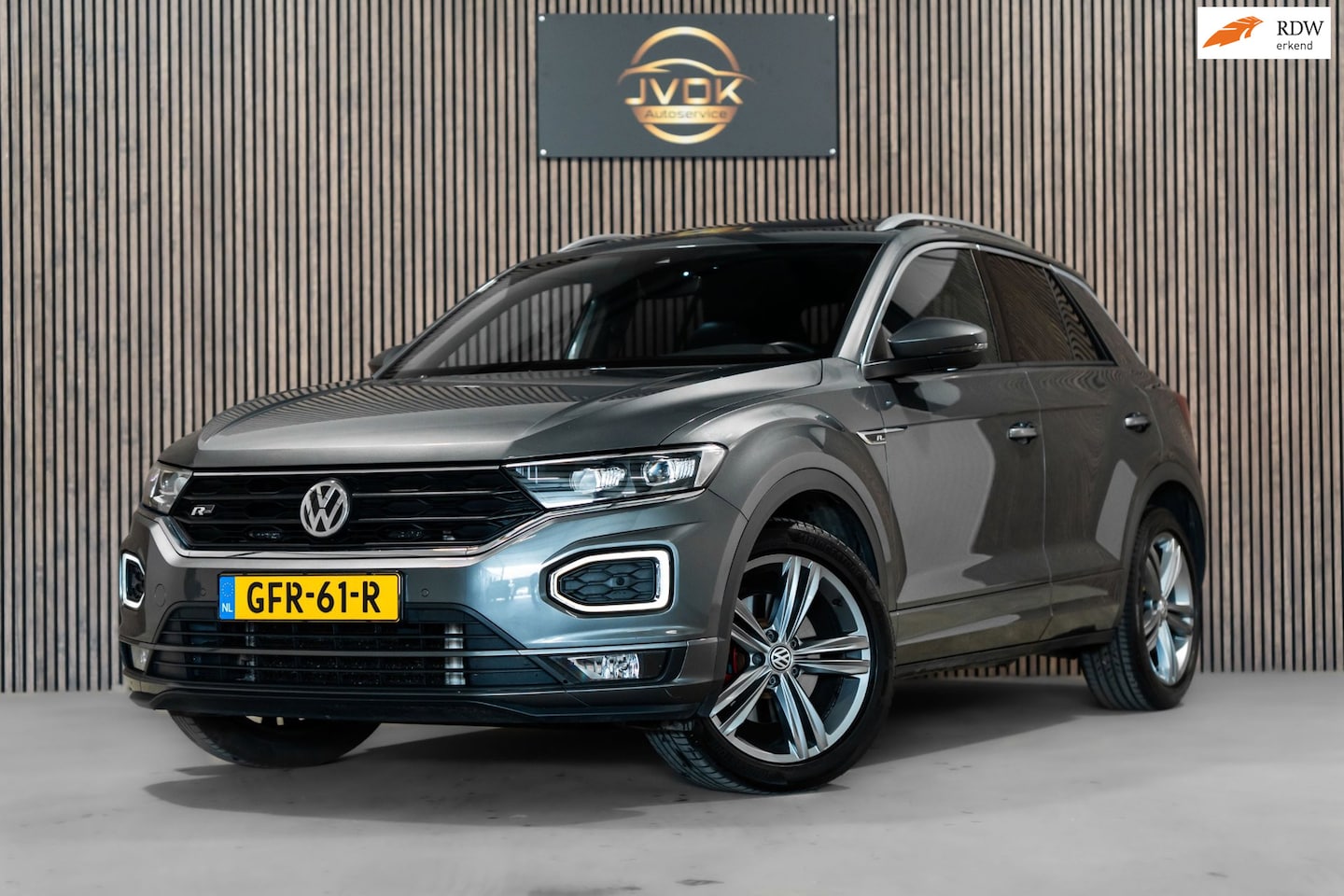 Volkswagen T-Roc - 2.0 TSI 4Motion DSG R-Line Pano Navi Camera - AutoWereld.nl