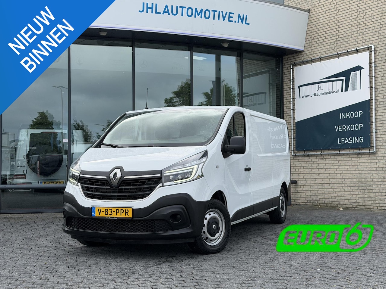 Renault Trafic - 2.0 dCi 145 T30 L2H1 Comfort*CRUISE*A/C*TEL*3PERS* - AutoWereld.nl