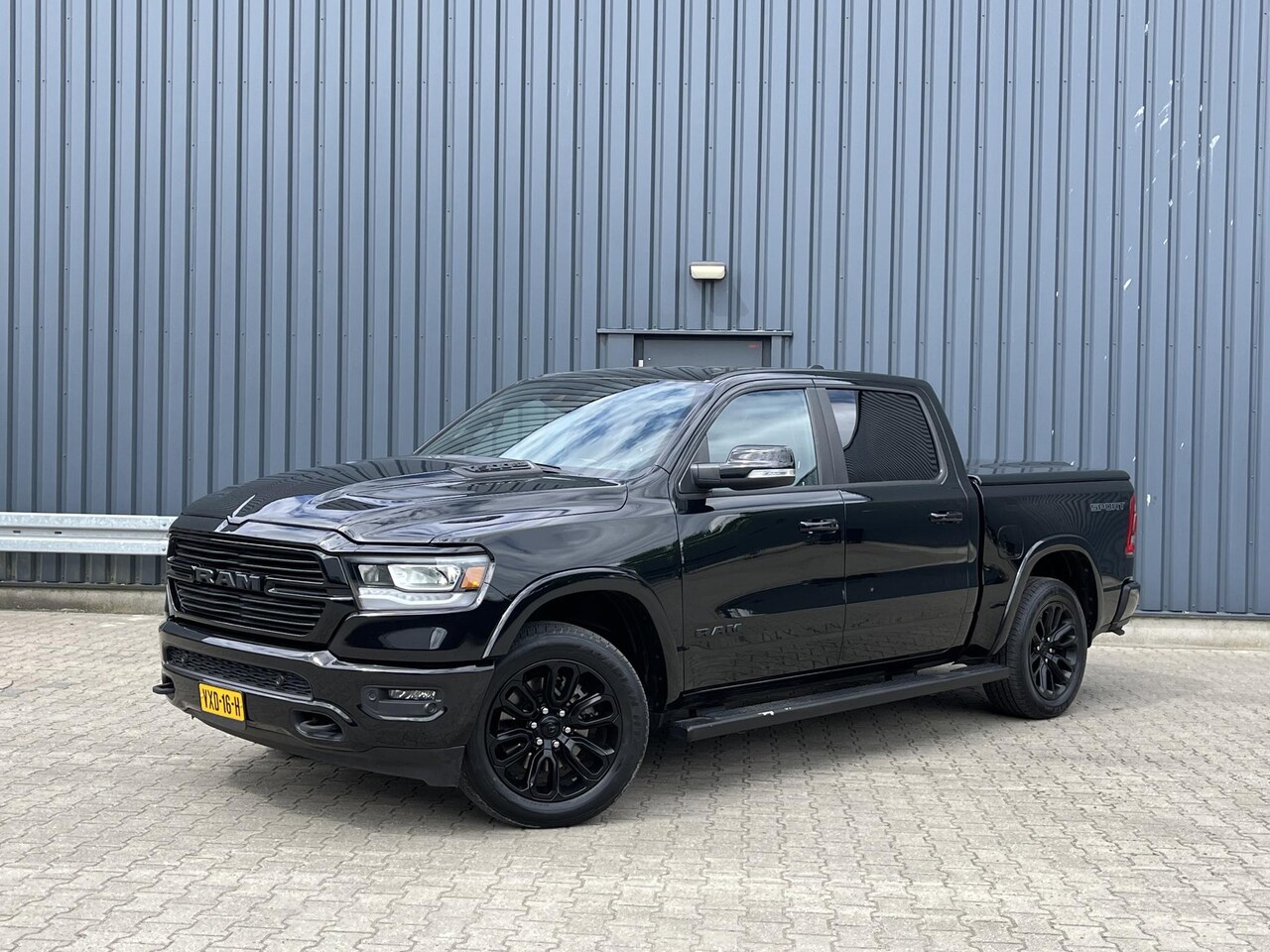 Dodge Ram 1500 - 5.7 V8 4x4 Crew Cab Laramie | LPG | Harman kardon | Stoelventilatie - AutoWereld.nl