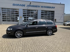 Volkswagen Passat Variant - 3.2 V6 HIGHLINE BUSINESS TREKHAAK LEER