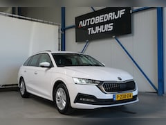 Skoda Octavia Combi - 1.0 TSI Ambition - N.A.P. Airco, Cruise, Navi, PDC, Carplay, Virtual Display, Trekhaak