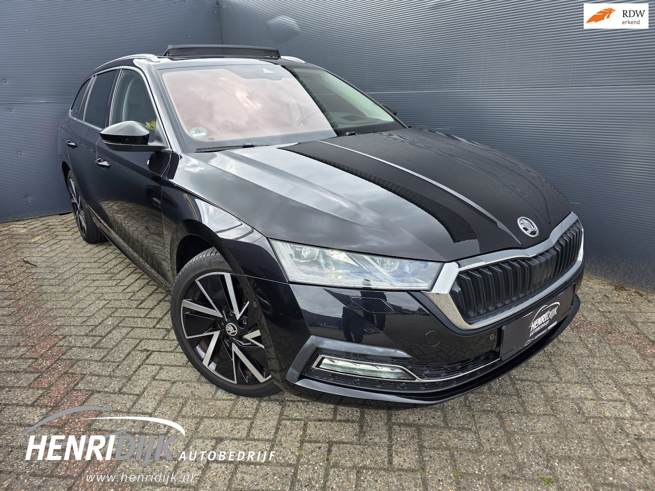 Skoda Octavia Combi - 1.4 TSI iV PHEV Business Edition Plus Canton / Schuif Kantel Pano Dak / HUD / Camera - AutoWereld.nl