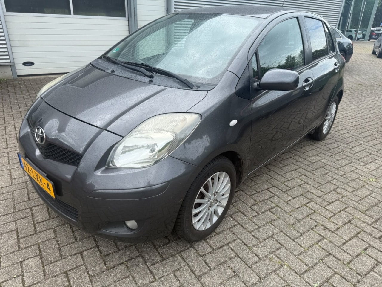 Toyota Yaris - 1.3 VVT-i Executive 1.3 VVTi Executive - AutoWereld.nl
