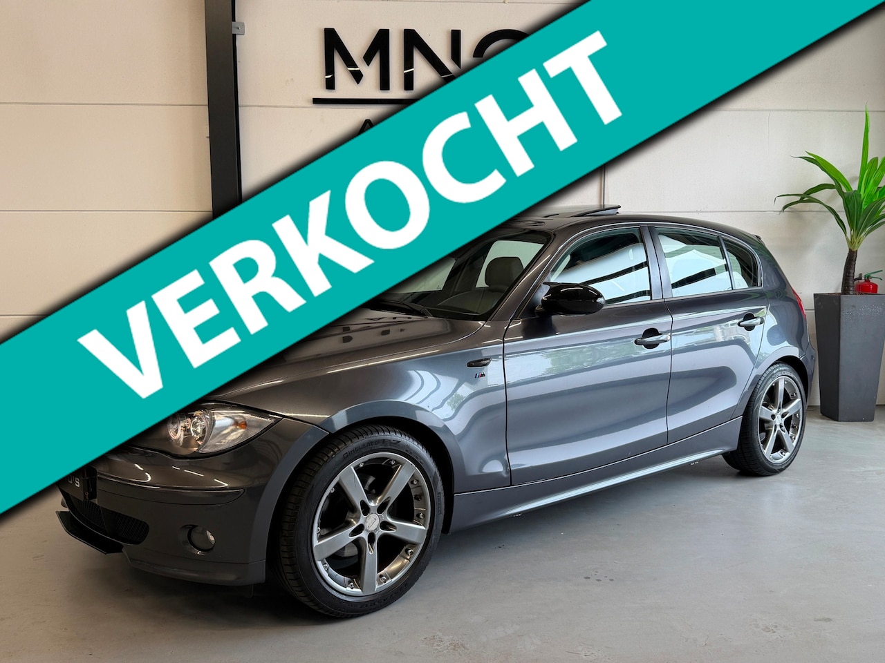 BMW 1-serie - 116i M-Sport|Stoelvw.|Pano|Leder|Gr.Scherm|Vol - AutoWereld.nl