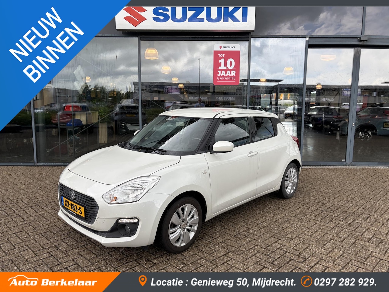 Suzuki Swift - 1.2 Select | Trekhaak | Navigatie | Achteruitrijcamera - AutoWereld.nl