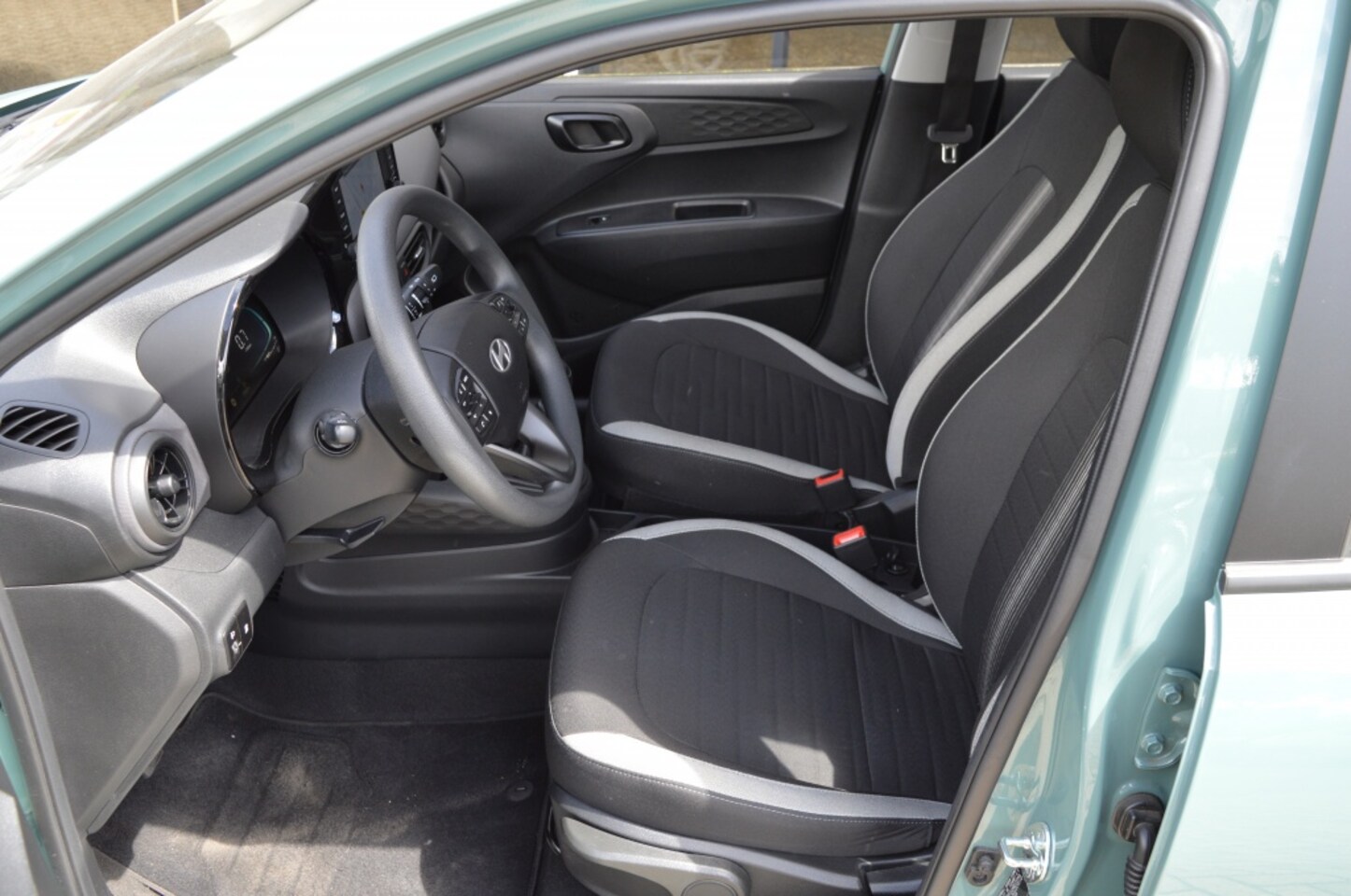 Hyundai i10 - 1.0 Comfort Navi Cruise Camera PDC NL-auto
