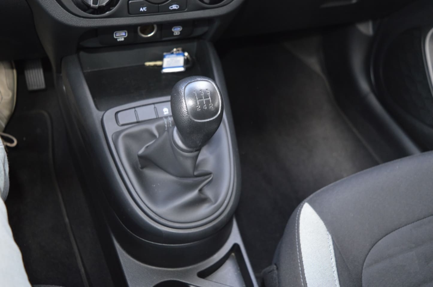 Hyundai i10 - 1.0 Comfort Navi Cruise Camera PDC NL-auto