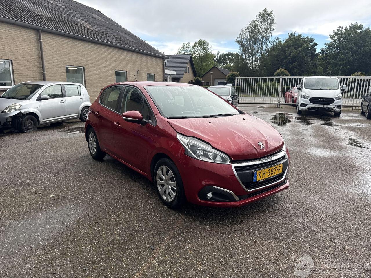 Peugeot 208 - 1.2 PureT. Blue Lion REST BPM €370,-!!! - AutoWereld.nl