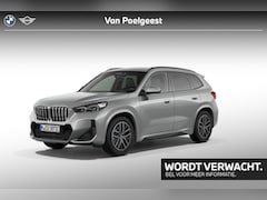 BMW iX1 - xDrive30 M-Sport 18 Inch / Comfort Acces / Electrische Zwenkhaak / Getinte Ramen Achter /