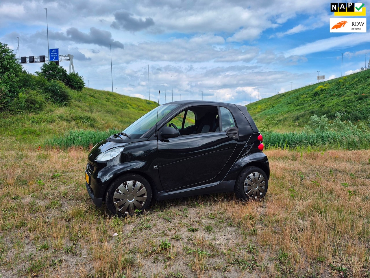 Smart Fortwo coupé - 1.0 mhd Base 1.0 mhd Base - AutoWereld.nl