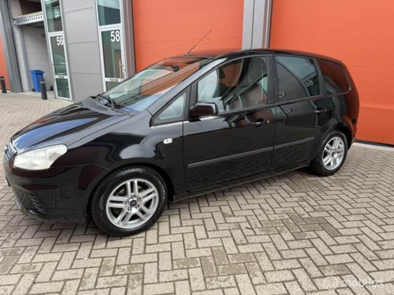 Ford C-Max - 1.8-16V Trend KM NAP-AIRCO-APK 03-2027-VEEL EXTR' - AutoWereld.nl