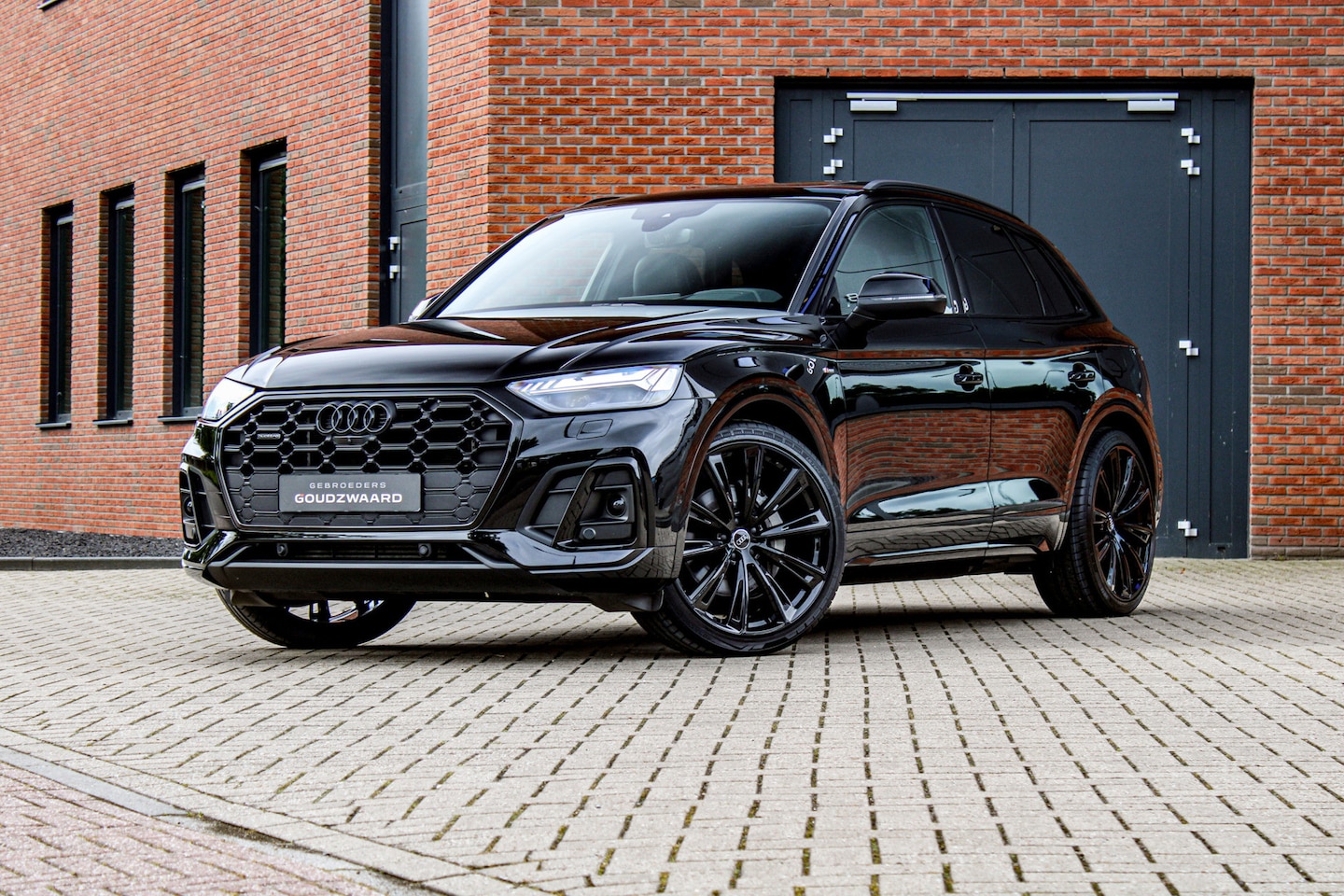 Audi Q5 - 50 TFSI e S edition Competition | Luchtvering | Pano | HUD | Leder | Top view | B&O - AutoWereld.nl