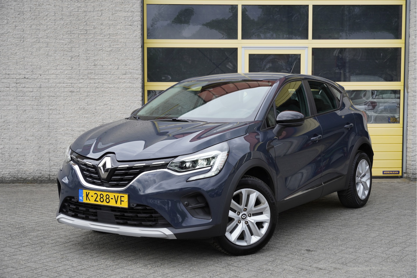 Renault Captur - 1.3 TCe 141PK! Automaat Zen BJ2021 Led V+A | Pdc | Achteruitrijcamera | App-Connect | Navi - AutoWereld.nl