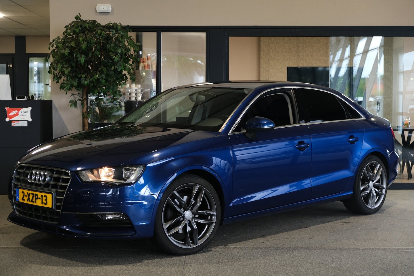 Audi A3 Limousine - 1.4 TFSI Pro line Navigatie Airco Pdc - AutoWereld.nl