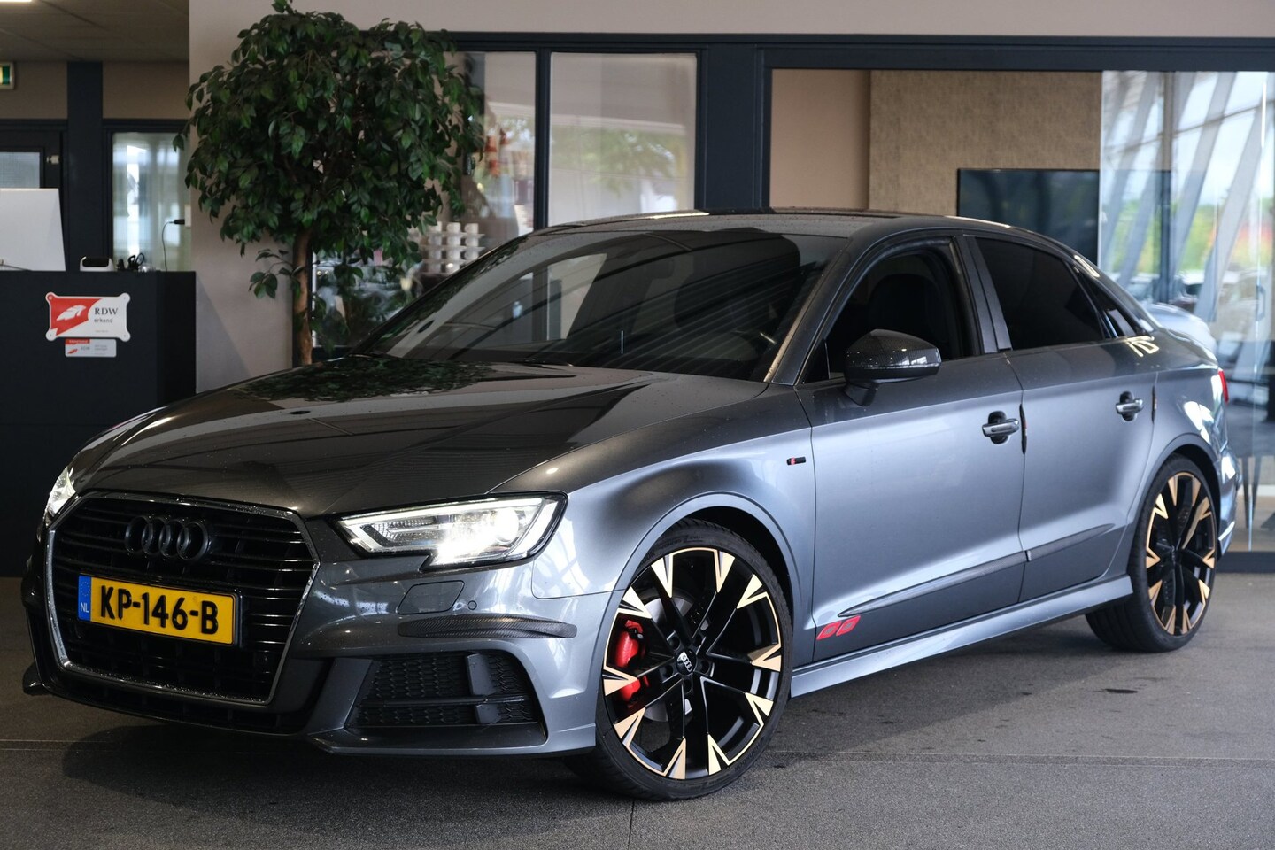Audi A3 Limousine - 1.0 TFSI 2x S-line Navi Xenon Pdc Cruise - AutoWereld.nl