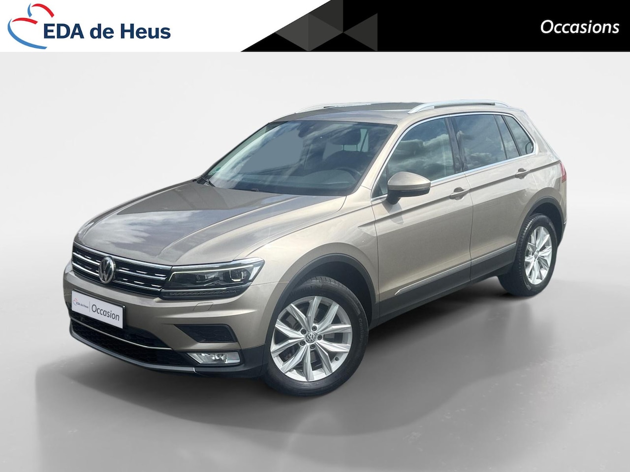 Volkswagen Tiguan - 2.0 TSI 4Motion Highline | Automaat | Trekhaak | Digitaal Dashboard | Climate Control | DA - AutoWereld.nl