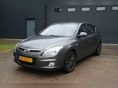 Hyundai i30 - 1.6i Dynamic