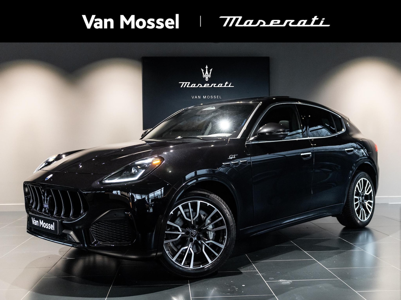 Maserati Grecale - 2.0 MHEV GT Auto 4WD 300pk | 2 jaar garantie | Stoel- en stuurverwarming | Leder | Panoram - AutoWereld.nl