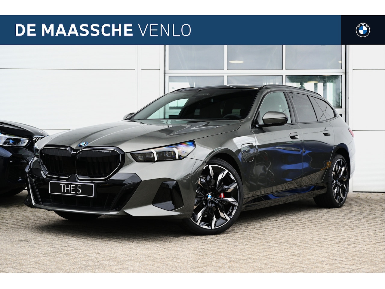 BMW 5-serie Touring - 530e M Sport Automaat / Panoramadak / Trekhaak / Bowers & Wilkins / Parking Assistant Plus - AutoWereld.nl