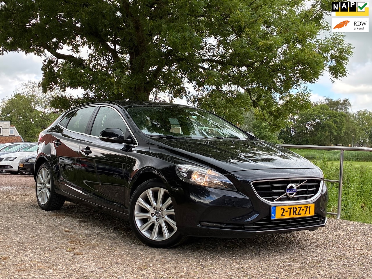 Volvo V40 - 1.6 T2 Momentum | Navi + Clima + Cruise nu €7.975,-!! - AutoWereld.nl