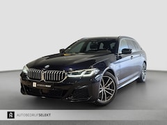 BMW 5-serie Touring - 530e M-Sport | Trekhaak | 360 | ACC | Dealer onderhouden | Elektrische achterklep | Stoelv