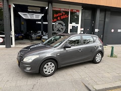 Hyundai i30 - 1.6i Dynamic