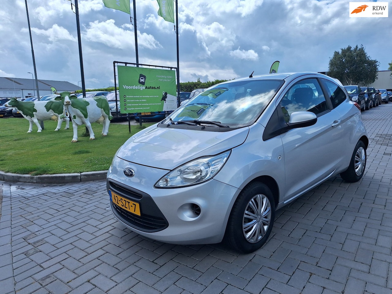 Ford Ka - 1.2 Cool & Sound start/stop / NIEUWSTAAT / APK feb 2027 - AutoWereld.nl