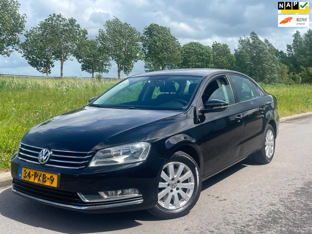 Volkswagen Passat - 1.4 TSI BlueMotion Automaat 100% Dealer onderhouden afkomstig van 2e eigenaar Navigatie Ai - AutoWereld.nl