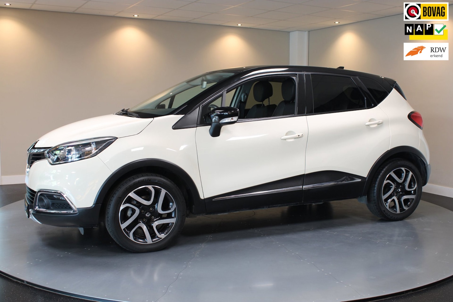 Renault Captur - 1.2 TCe Xmod *Automaat* Stoelverw.|Leer|Trekhaak|Camera|Cruise|Navi|All-seasons - AutoWereld.nl
