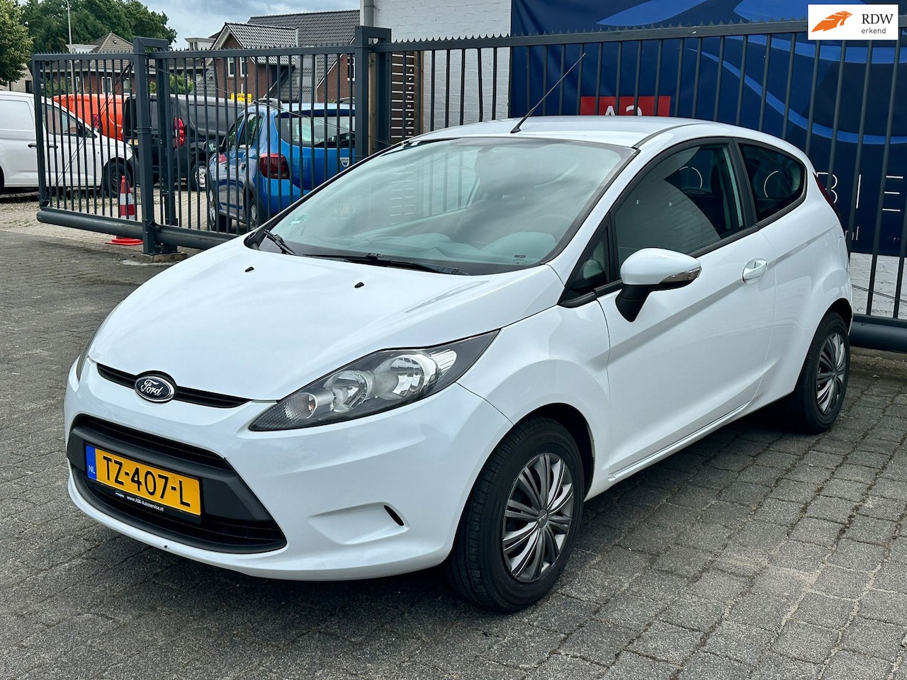 Ford Fiesta - 1.25 Titanium / AIRCO / STOELVERWARMING / ELEKTRISCHE RAMEN - AutoWereld.nl