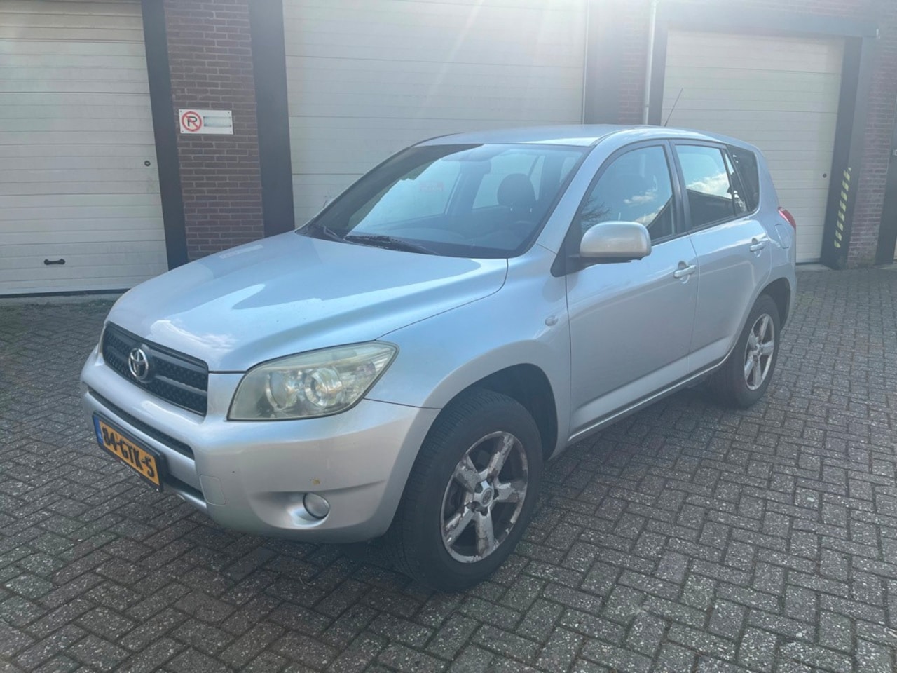 Toyota RAV4 - 2.0 VVTi X-Style Navigator CLIMA / AUTOMAAT - AutoWereld.nl