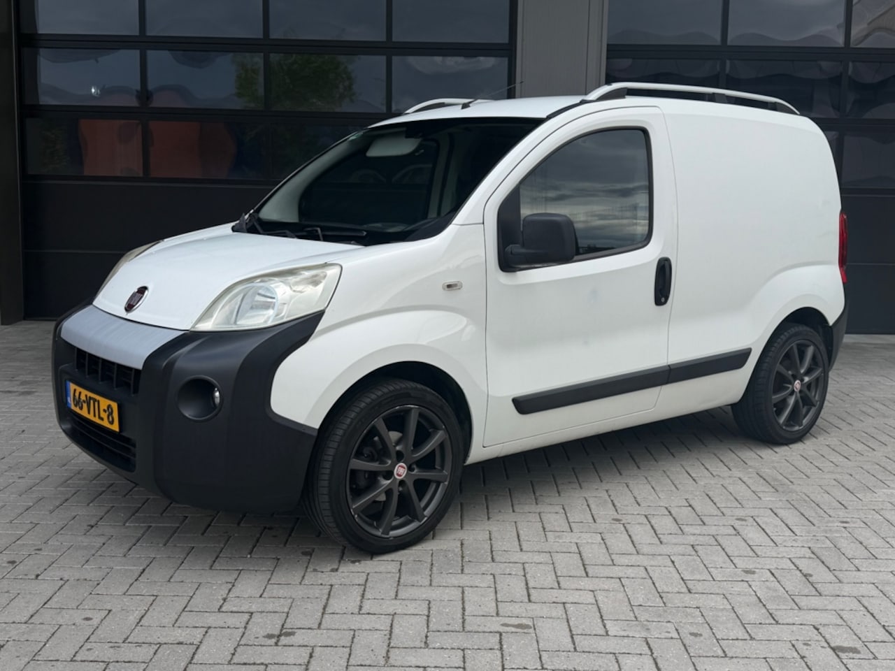 Fiat Fiorino - 1.3 MJ SX/Netjes/Schuifdeur R /Banden+velgen Nieuw - AutoWereld.nl