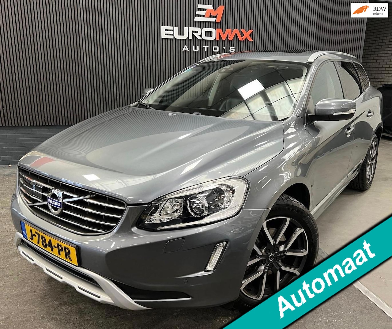 Volvo XC60 - 2.0 T5 R-Design Leder-Panoramadak-Trekhaak - AutoWereld.nl