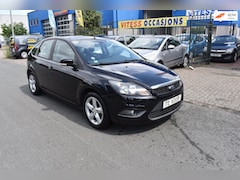 Ford Focus - 1.6 Ghia NIEUWE APK NETTE AUTO