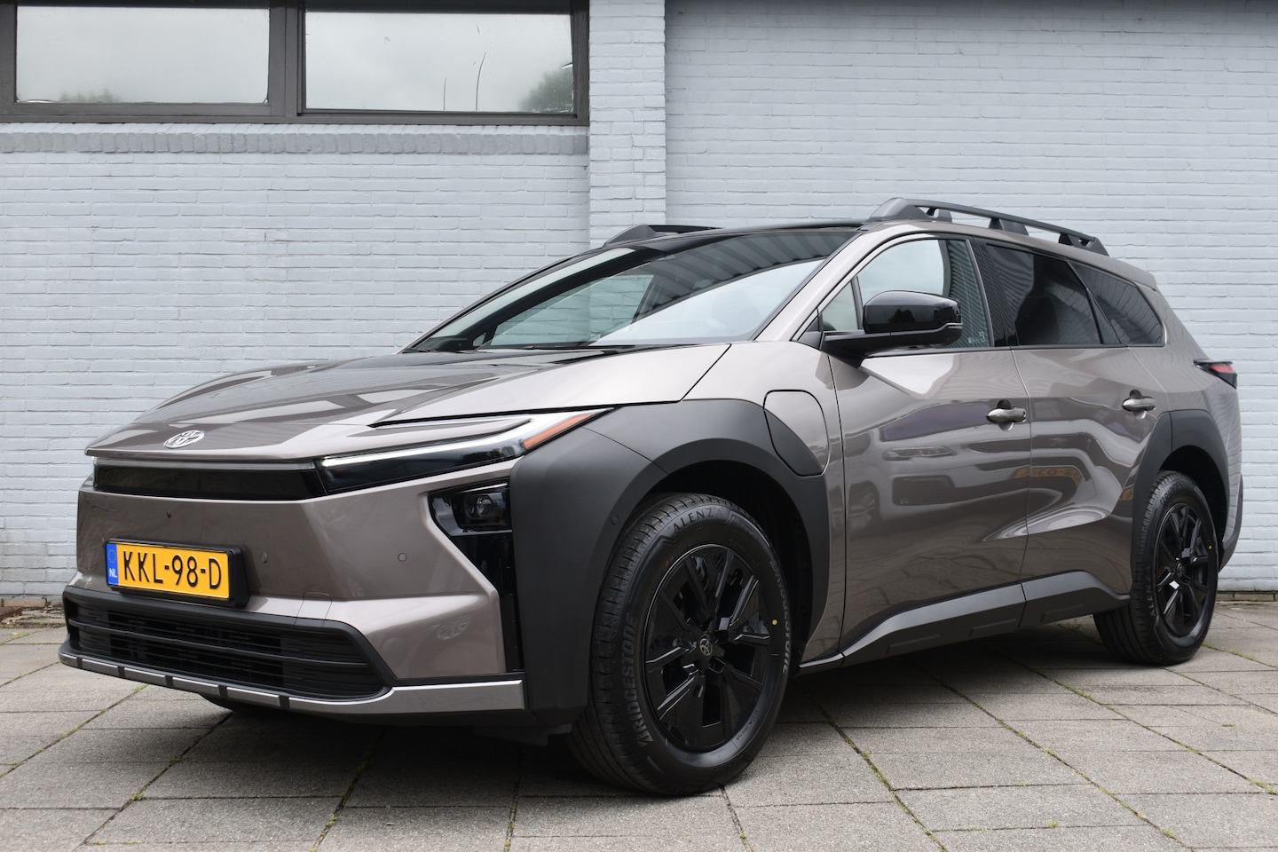 Toyota bZ4X Touring - Executive AWD 75 kWh Automaat 380pk | Panoramadak | JBL |  Stoelverwarming achterbank | St - AutoWereld.nl