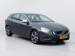 Volvo V60 - 1.6 T3 R-Design|Navi|Cruise|Leder|Trekhaak|PDC|BT