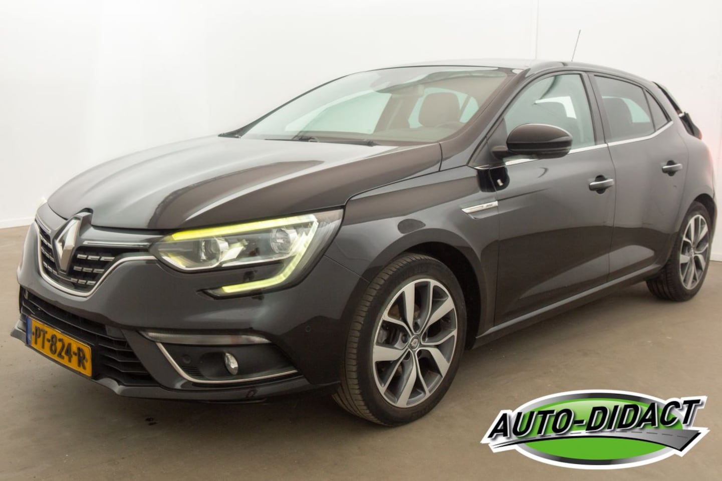 Renault Mégane - 1.2 TCe Bose Navi Camera Clima - AutoWereld.nl