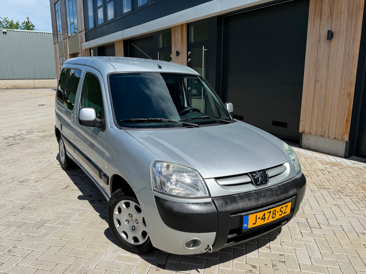 Peugeot Partner MPV - 1.4 (bj Dec-2005) AIRCO/2X SCHUIFDEUREN/NIEUWE APK! - AutoWereld.nl