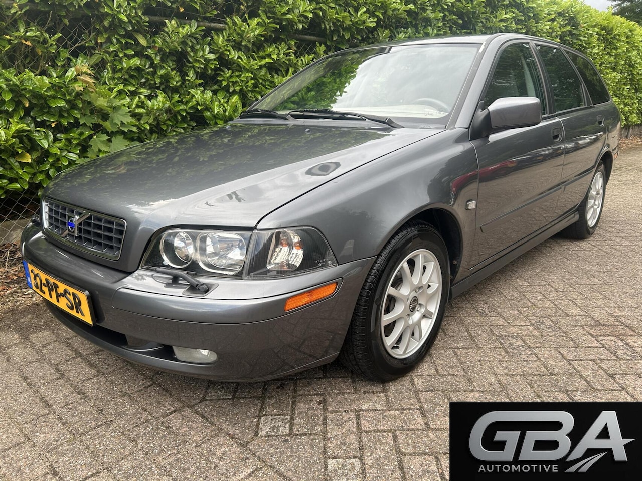 Volvo V40 - 2.0 Europa Nordic Nette Auto APK t/m 13-02-2027! - AutoWereld.nl