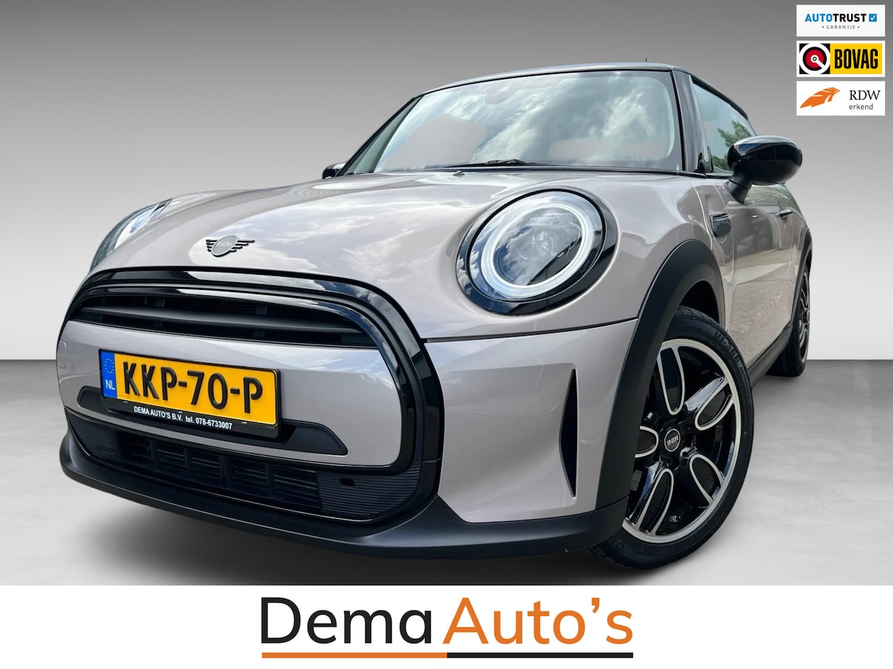 MINI 3-Deurs - 1.5 Cooper Camden Edition 136PK 17'' NAVI/CRUISE/ECC/PDC/CARPLAY/SPORTSTOELEN/// - AutoWereld.nl