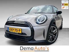 MINI 3-Deurs - 1.5 Cooper Camden Edition 136PK 17''DAB/ NAVI/CRUISE/ECC/PDC/CARPLAY/SPORTSTOELEN///