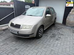 Skoda Fabia - 1.4-16V 5DR Airco CC PDC TREKHAAK